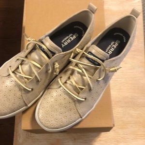 Sperry women’s shoes
